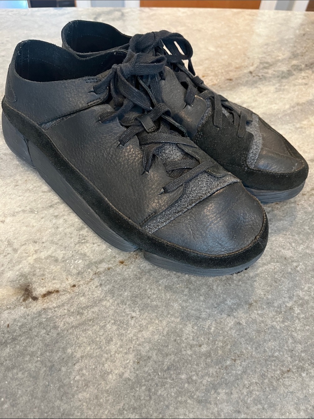 Clarks Originals Trigenic Evo Black Lace-Up Leather Sneakers
